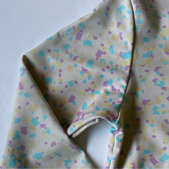 Ruffle Butts Swim Shirt Size 6 Rash Guard Long Sleeve Ruffles Confetti beige EUC - Picture 9 of 14